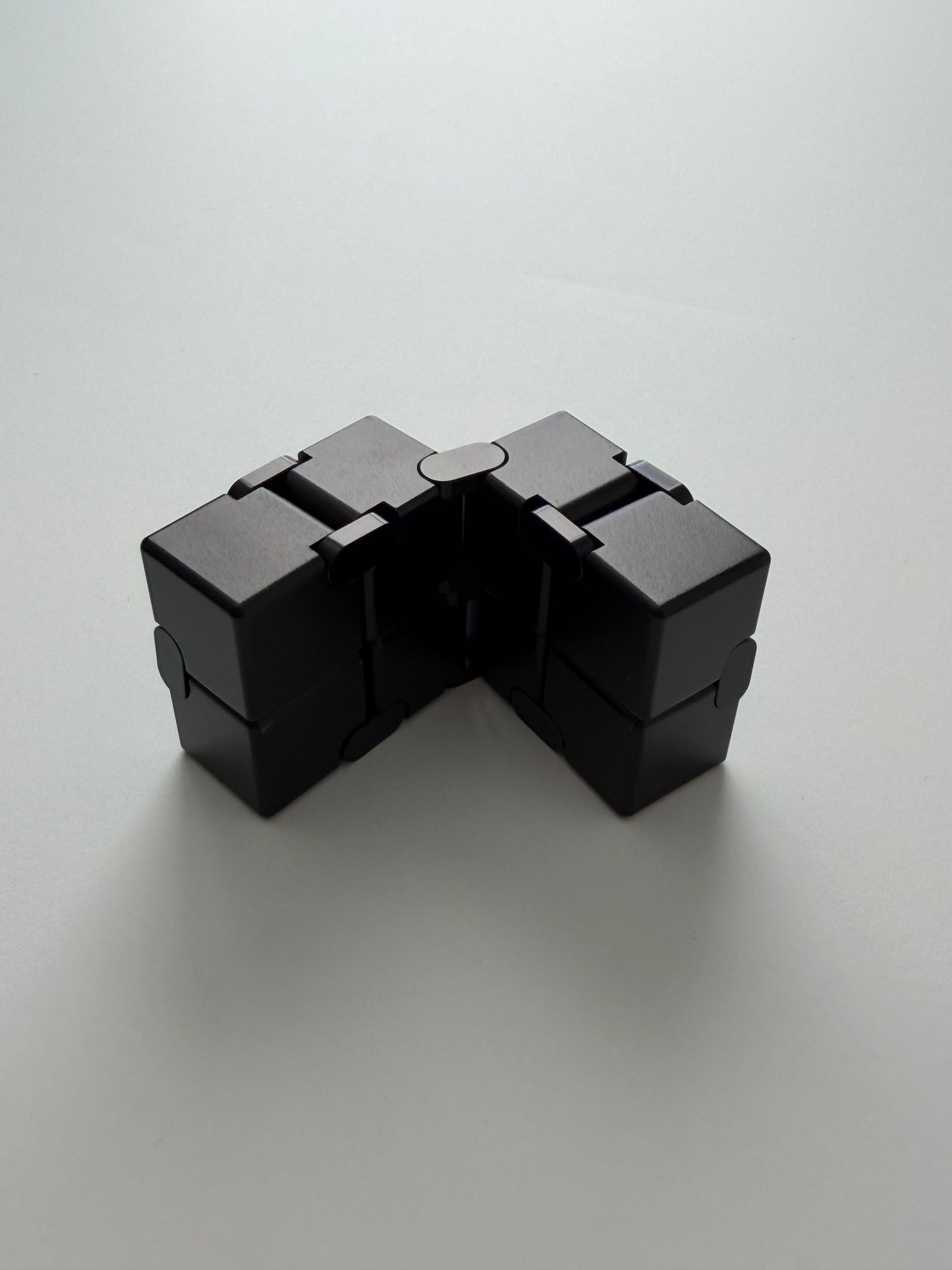 The Infinity Cube — Endless Motion, Instant Calm