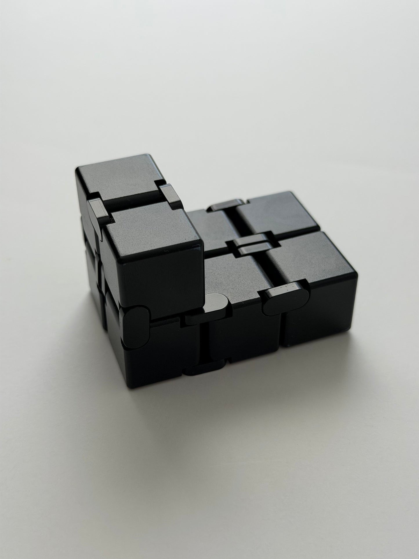 The Infinity Cube — Endless Motion, Instant Calm