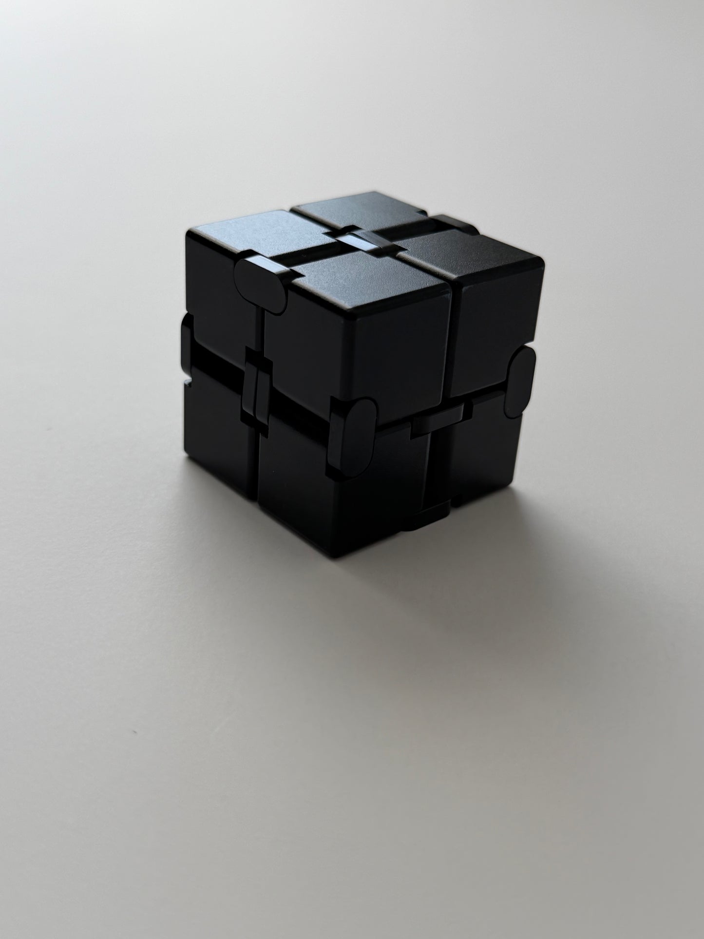 The Infinity Cube — Endless Motion, Instant Calm
